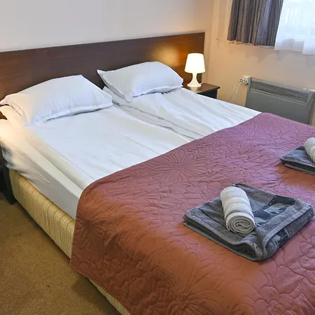 Cozy Riverside In Maria Antoaneta Residence, By Flat Manаger 班斯科