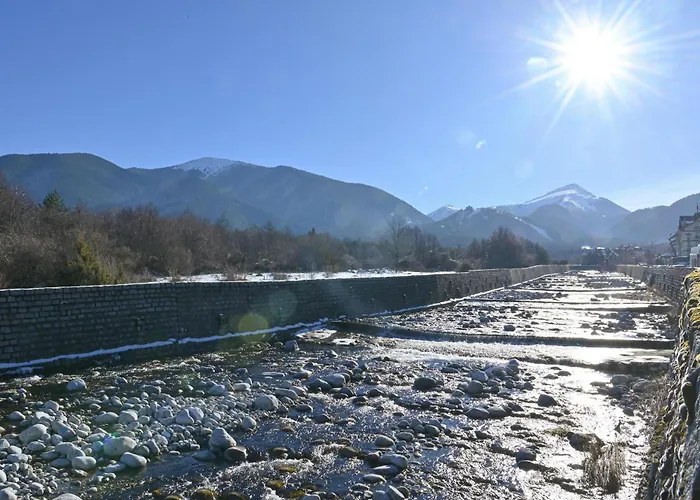 公寓 Cozy Riverside In Maria Antoaneta Residence, By Flat Manаger